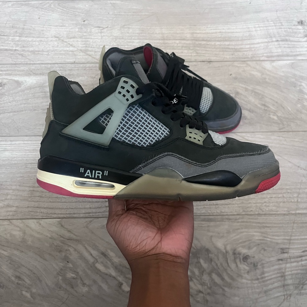 OFFWHITE JORDAN 4